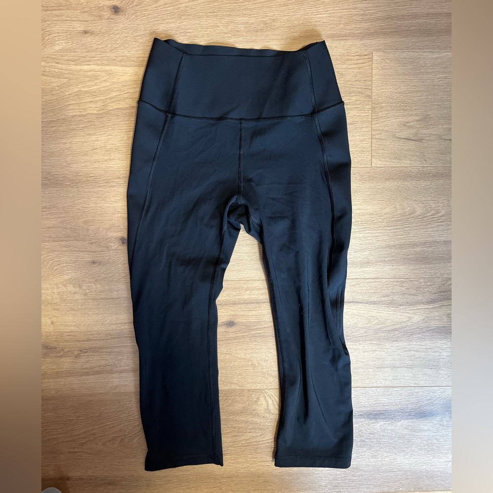 GAP Black High-Rise 3/4 Leggings with Stretchy Fit